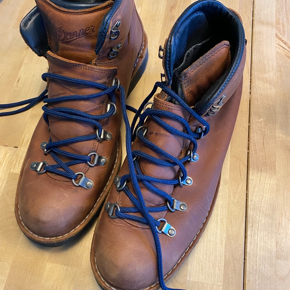 Men’s Danner boots mountain pass size 12